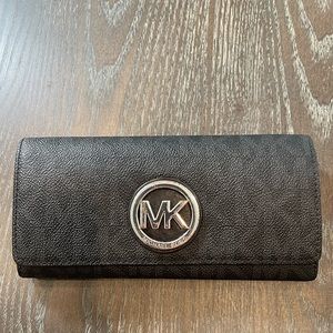 Michael Kors trifold wallet